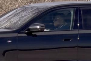 新司机上路！27岁姆巴佩终于拿到驾照，首次开车抵达皇马基地