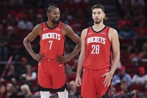 NBA彩经：火箭难胜猛龙 马刺击退绿军 勇士轻取公牛 湖人不敌群狼