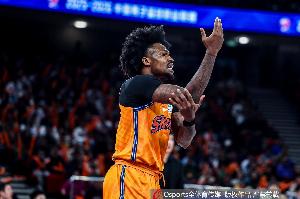 古德温:今天是季后赛强度 我们打出团队篮球 要延续势头保持健康
