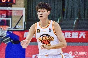 媒体人:手感爆棚的王浩然俨然CBA杜兰特 广厦最大短板是深度不够
