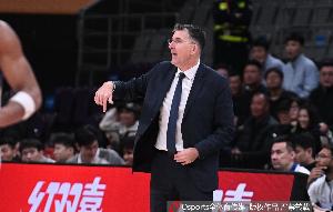 媒体人:有人认为新疆不断换外援和主帅是无用功 我认为这有意义