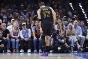 东契奇强行复出湖人也走不远!别让他成为下一个哈利伯顿或希尔