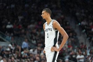 ?文班亚马只用26分13秒就得到至少40分10板5助 NBA历史最快